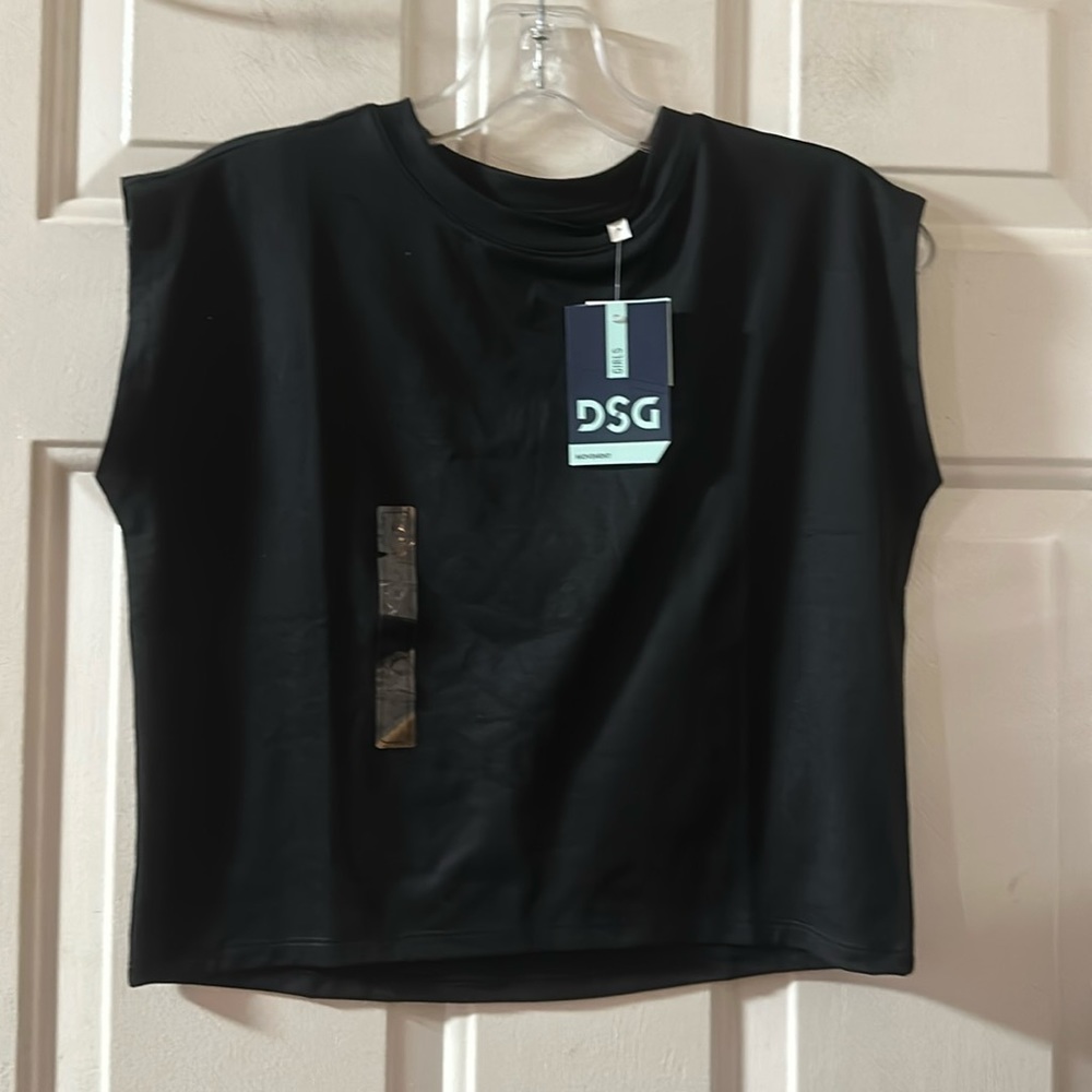 DSG Performance Muscle Tank: BLACK: NEW WITH TAGS: SIZE L (14)